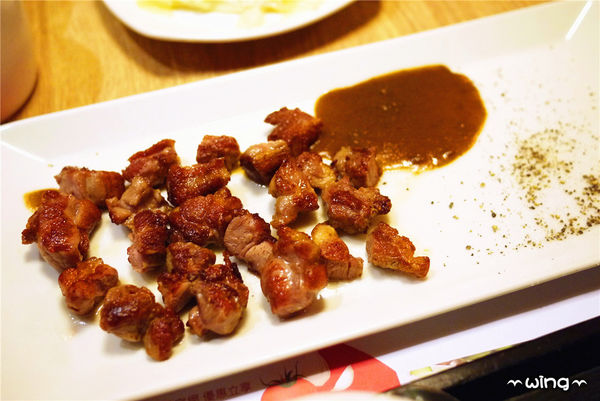 hot 7 新鐵板料理：［台北中山］好好玩交換禮物趴II。【hot 7新鉄板料理】鐵板燒牛排/雞腿/櫻桃鴨/豚五花(捷運松江南京站長安東店)