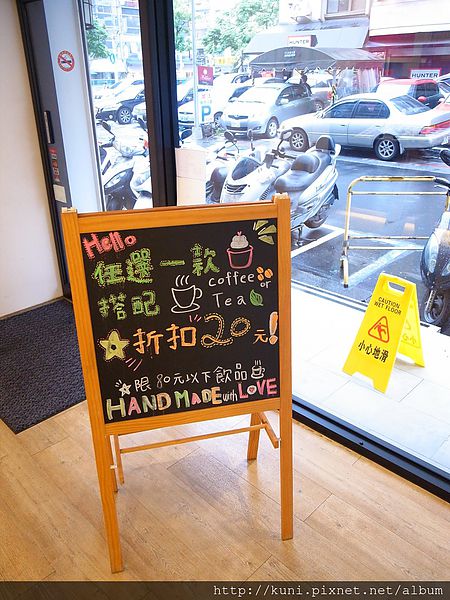 GRD3 07052014 Twelve Cupcakes (2).JPG