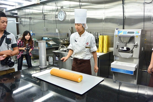 日法坊 La Bonbonnière:*美食*日法坊 La Bonbonniere*蛋糕捲新品試吃體驗,真材實料美味吃的到!