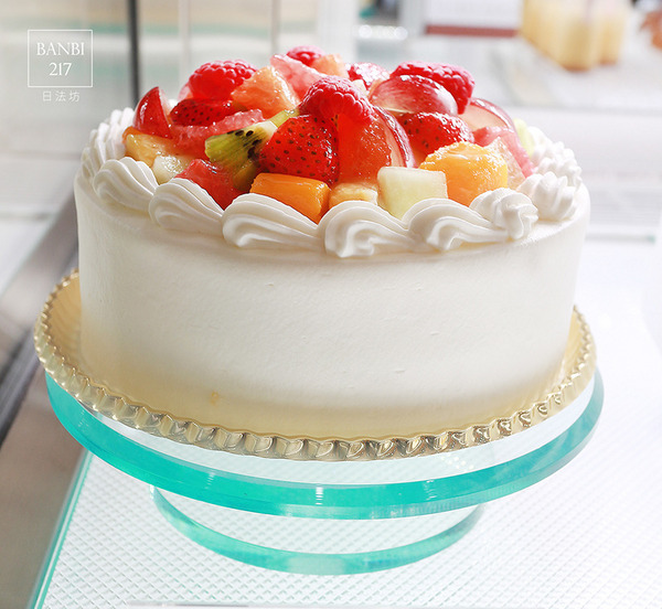 日法坊 La Bonbonnière：日法坊 La Bonbonniere 法式甜點 年輪蛋糕 蛋糕捲 冰淇淋 馬卡龍 麵包 下午茶 (台北捷運士林站)[邀約]