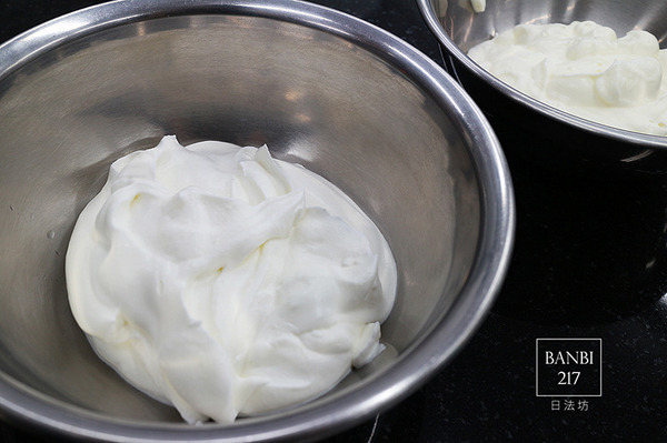 日法坊 La Bonbonnière：日法坊 La Bonbonniere 法式甜點 年輪蛋糕 蛋糕捲 冰淇淋 馬卡龍 麵包 下午茶 (台北捷運士林站)[邀約]