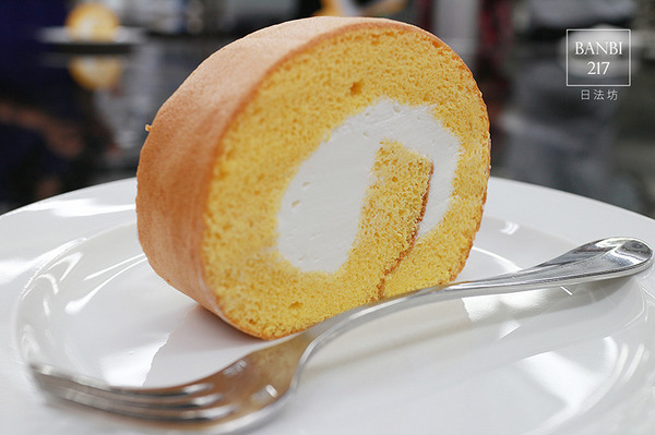 日法坊 La Bonbonnière：日法坊 La Bonbonniere 法式甜點 年輪蛋糕 蛋糕捲 冰淇淋 馬卡龍 麵包 下午茶 (台北捷運士林站)[邀約]