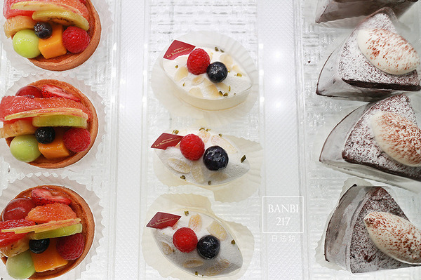 日法坊 La Bonbonnière：日法坊 La Bonbonniere 法式甜點 年輪蛋糕 蛋糕捲 冰淇淋 馬卡龍 麵包 下午茶 (台北捷運士林站)[邀約]