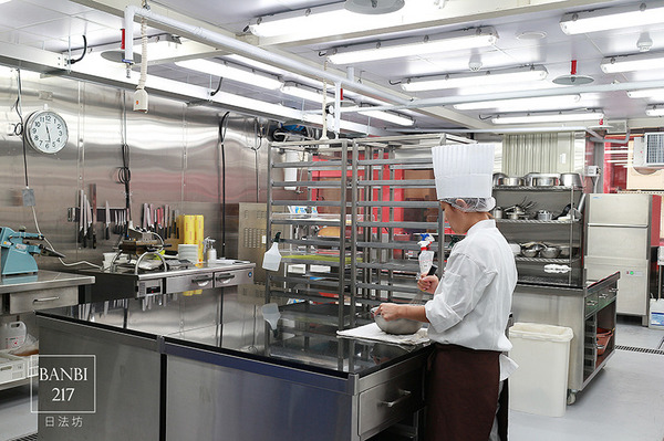 日法坊 La Bonbonnière：日法坊 La Bonbonniere 法式甜點 年輪蛋糕 蛋糕捲 冰淇淋 馬卡龍 麵包 下午茶 (台北捷運士林站)[邀約]