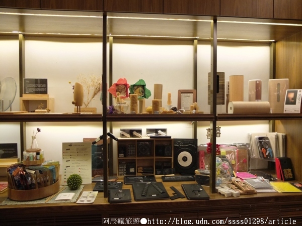 林百貨:【旅行遊記。台南中西區】林百貨。台灣流行時代開啟鈕 逛一個復古、文創、新潮流