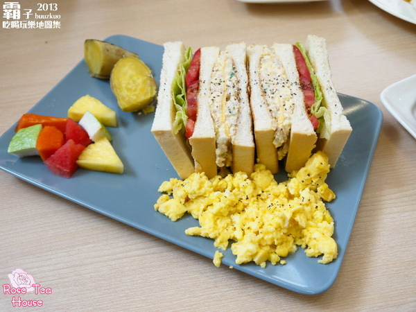 Rose Tea House:Rose Tea House ~ 吃著酥脆鬆餅配著花茶的優雅下午茶時光