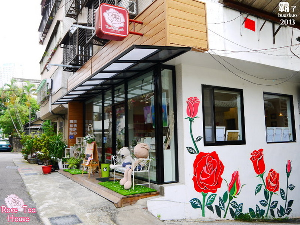 Rose Tea House:Rose Tea House ~ 吃著酥脆鬆餅配著花茶的優雅下午茶時光