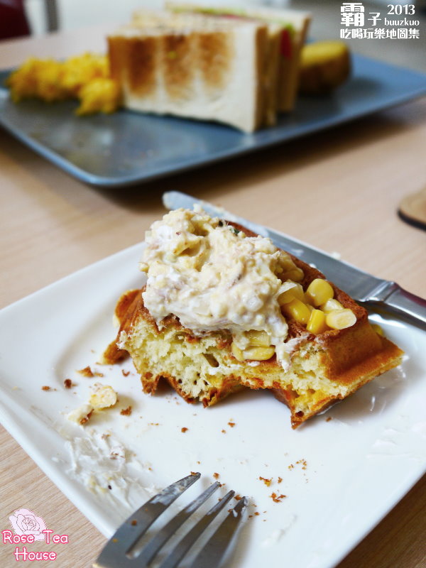 Rose Tea House:Rose Tea House ~ 吃著酥脆鬆餅配著花茶的優雅下午茶時光