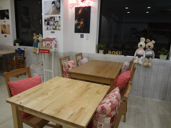 Rose Tea House：1021105[官本金文愛台灣]裝修後首訪Rose Tea House季節水果鬆餅好吃到想唱玫瑰玫瑰我愛妳