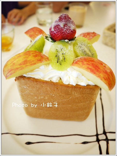 米拉佐cofe':三峽「米拉佐cofe'」兩個爸爸的溫暖花坊」