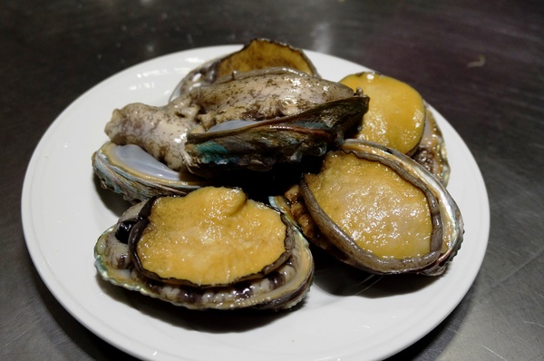 東方紅鐵板創意料理：[礁溪]東方紅鐵板創意料理：宜蘭在地海鮮/頂級食材.精彩料理/無菜單 - APP專屬優惠 !