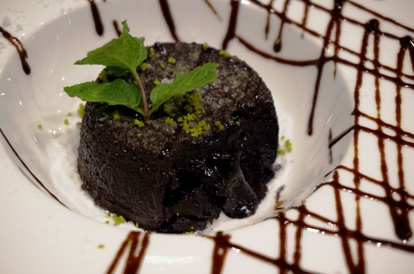 東方紅鐵板創意料理：[礁溪]東方紅鐵板創意料理：宜蘭在地海鮮/頂級食材.精彩料理/無菜單 - APP專屬優惠 !