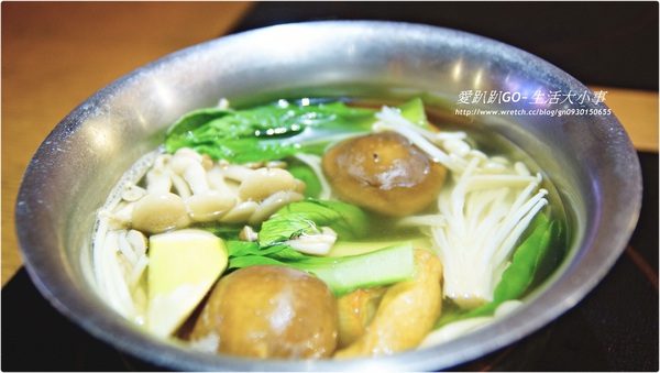 筷鍋:【食記/台北市】偶像劇景點~高格調的裝潢..平價的刷刷鍋