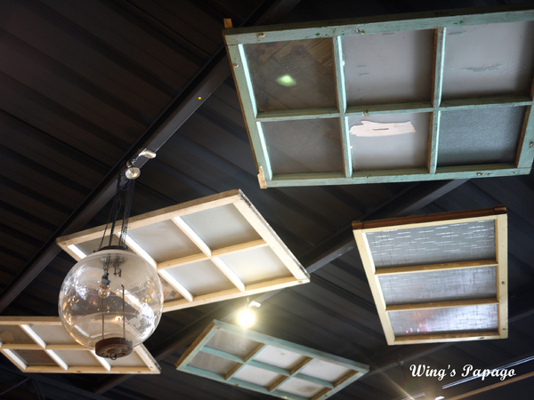 雅痞Art Reading Cafe：書香佐咖啡香。雅痞Art Reading Cafe