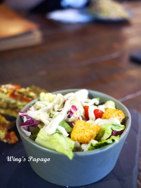 雅痞Art Reading Cafe：書香佐咖啡香。雅痞Art Reading Cafe