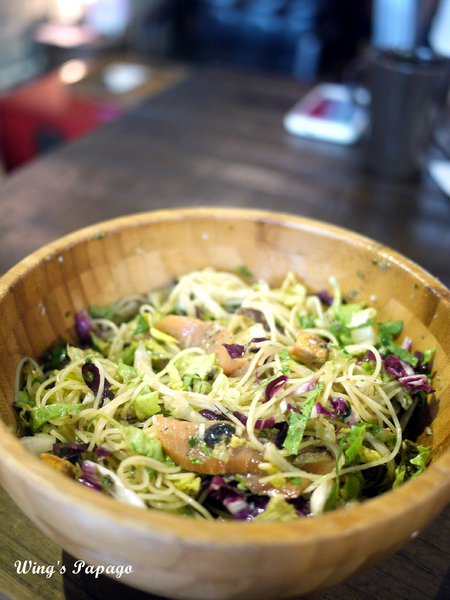 雅痞Art Reading Cafe：書香佐咖啡香。雅痞Art Reading Cafe