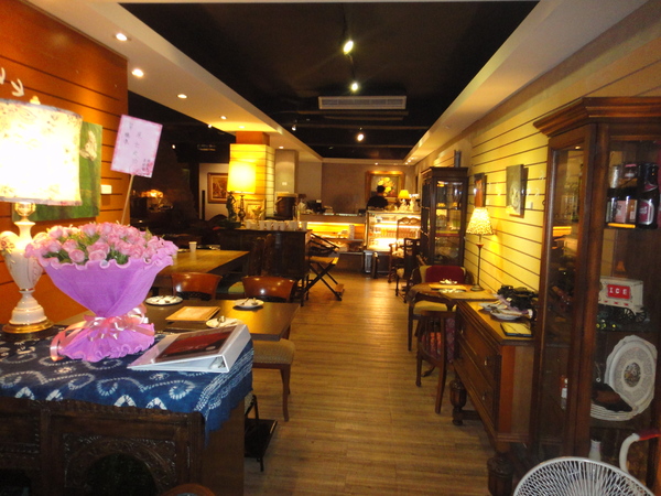 雅痞Art Reading Cafe：心靈的饗宴在『雅痞Art Reading Cafe』