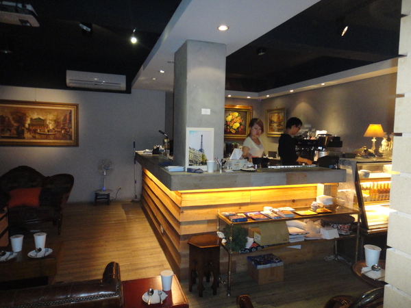 雅痞Art Reading Cafe：心靈的饗宴在『雅痞Art Reading Cafe』