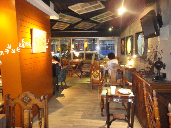 雅痞Art Reading Cafe：心靈的饗宴在『雅痞Art Reading Cafe』