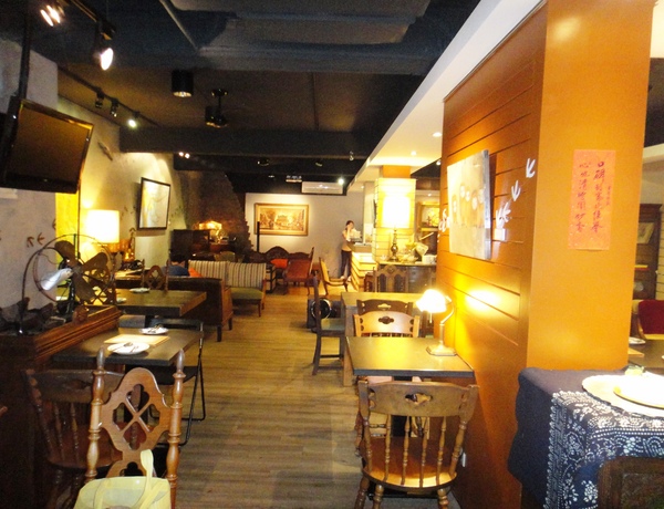 雅痞Art Reading Cafe：心靈的饗宴在『雅痞Art Reading Cafe』