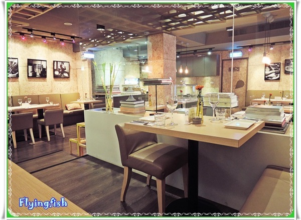 Les Bebes Cafe & Bar 貝貝西點(仁愛門市)：✜  餐桌上滴華麗冒險(初訪晚餐篇)-「Les Bebes Cafe & Bar貝貝西點(仁愛門市)」❤～