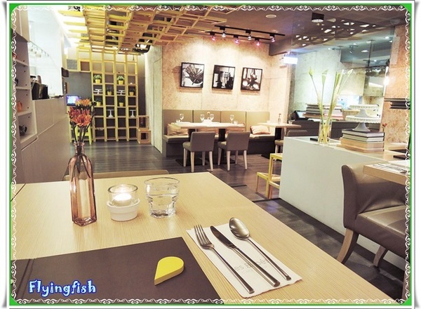 Les Bebes Cafe & Bar 貝貝西點(仁愛門市)：✜  餐桌上滴華麗冒險(初訪晚餐篇)-「Les Bebes Cafe & Bar貝貝西點(仁愛門市)」❤～