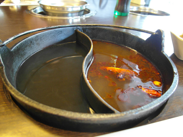 青禾幸福鍋物涮涮屋(景平店):【試吃*新北中和】養生麻辣鴛鴦鍋~『青禾幸福鍋物涮涮屋/景平店』