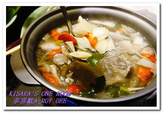 泰喜歡A ROY DEE by SUKHOTHAI：冬沐暖鍋香．高檔泰菜餐廳平實美味版──泰喜歡A ROY DEE