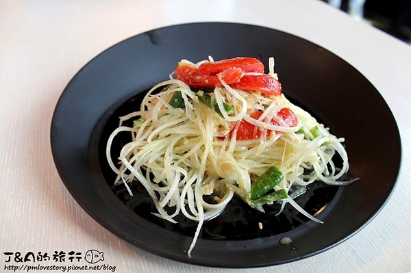 饗泰多泰式餐廳：【捷運忠孝復興】饗泰多 Siam More 泰式風格餐廳--每道泰式料理都令人意猶未盡!!東區聚餐時尚餐廳推薦!