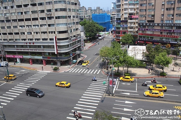饗泰多泰式餐廳：【捷運忠孝復興】饗泰多 Siam More 泰式風格餐廳--每道泰式料理都令人意猶未盡!!東區聚餐時尚餐廳推薦!