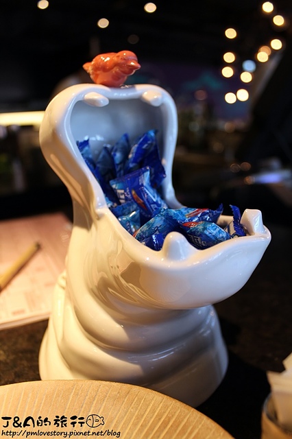 饗泰多泰式餐廳：【捷運忠孝復興】饗泰多 Siam More 泰式風格餐廳--每道泰式料理都令人意猶未盡!!東區聚餐時尚餐廳推薦!