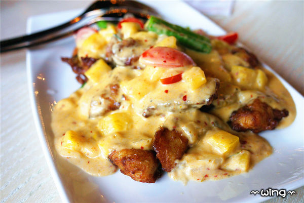 饗泰多泰式餐廳：［台北東區］創意泰式料理餐廳。【饗泰多Siam More】青木瓜沙拉/打拋豬/金錢魚餅體驗(忠孝復興站美食餐廳)