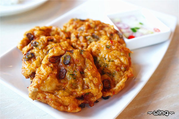 饗泰多泰式餐廳：［台北東區］創意泰式料理餐廳。【饗泰多Siam More】青木瓜沙拉/打拋豬/金錢魚餅體驗(忠孝復興站美食餐廳)