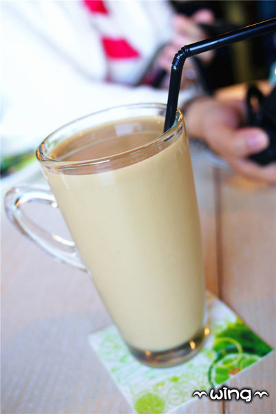 饗泰多泰式餐廳：［台北東區］創意泰式料理餐廳。【饗泰多Siam More】青木瓜沙拉/打拋豬/金錢魚餅體驗(忠孝復興站美食餐廳)