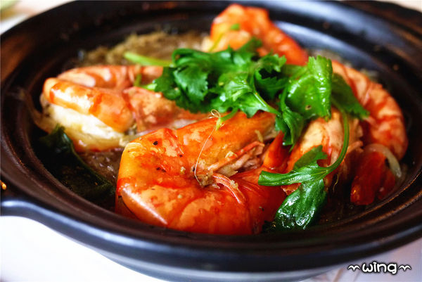 饗泰多泰式餐廳：［台北東區］創意泰式料理餐廳。【饗泰多Siam More】青木瓜沙拉/打拋豬/金錢魚餅體驗(忠孝復興站美食餐廳)