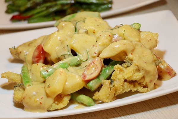 饗泰多泰式餐廳：【羽諾食記】饗泰多Siam More 泰式風格餐廳(忠孝店)♥Bistro 98大樓♥東區&捷運忠孝復興站美食