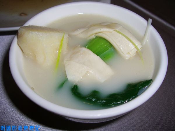 上海鄉村餐廳(濟南店):上海鄉村美味的醃篶鮮湯、蟹黃豆腐、紹興醉雞