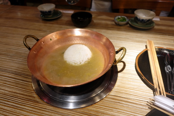 樂烹鍋物:(胖樺食記) 上引水產高檔火鍋「樂烹鍋物」。都市也可品嘗到來自遠洋的海味。台北美食/濱江街/老饕精選海鮮鍋/美國安格斯牛小排