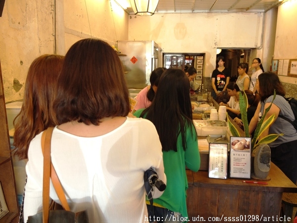 穀色穀香白羊道手工麻糬:【美食特搜。屏東恆春鎮】白羊道柴燒麻糬。恆春必吃美食 超人氣柴燒麻糬 純米手作的好滋味