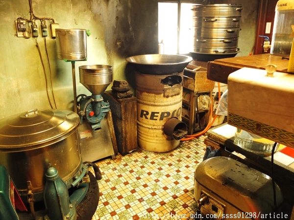 穀色穀香白羊道手工麻糬:【美食特搜。屏東恆春鎮】白羊道柴燒麻糬。恆春必吃美食 超人氣柴燒麻糬 純米手作的好滋味