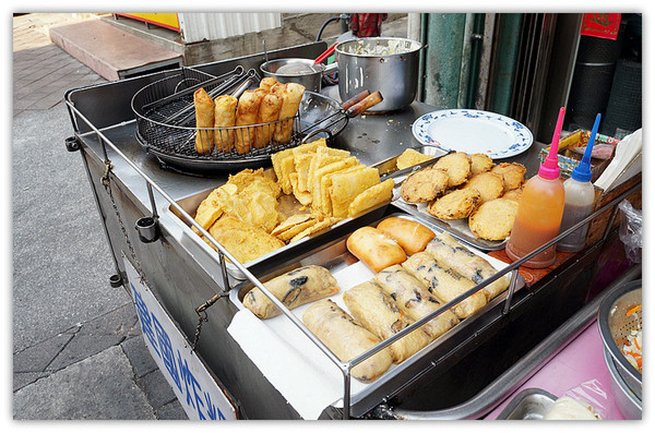 建國炸粿攤：馬公♬老少咸宜素食點心～美食節目也報導！　建國（素食）炸粿