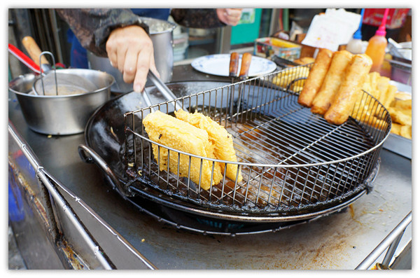 建國炸粿攤：馬公♬老少咸宜素食點心～美食節目也報導！　建國（素食）炸粿