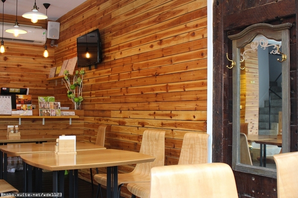 Caloroso Cafe - 歐怡咖啡二館:歐怡咖啡二館~焗烤好水@@~103.06.23