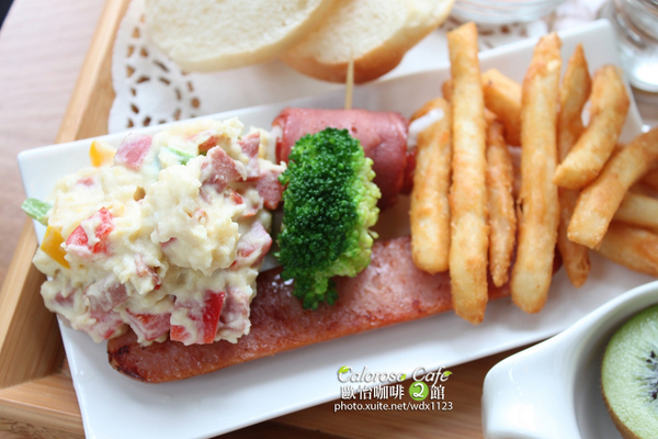 Caloroso Cafe - 歐怡咖啡二館：✪歐怡咖啡二館✪早餐~102.08.07~偶像劇「親愛的，我愛上別人了」場景拍拍走