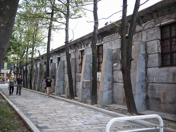 松山文創園區:【景點】台北信義-松山文創園區 : 喘口氣!享受生活?來這裡走走吧~~