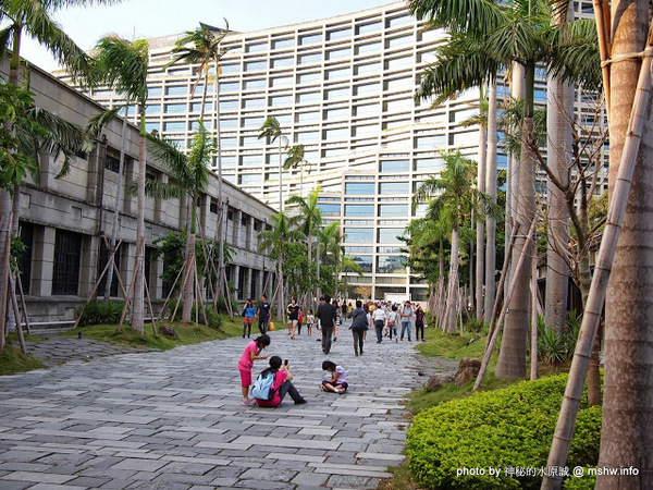 松山文創園區:【景點】台北信義-松山文創園區 : 喘口氣!享受生活?來這裡走走吧~~