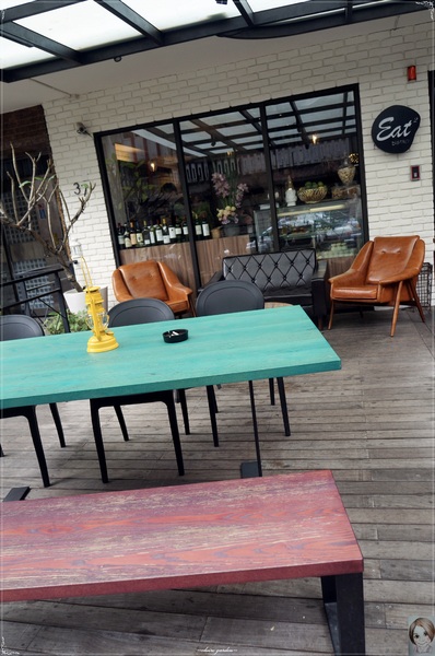 Eat Eat 意義Bistro：[試吃]台北捷運忠孝復興站Eat Eat Bistro~肥美鮮蝦&厚實干貝的美味義大利麵