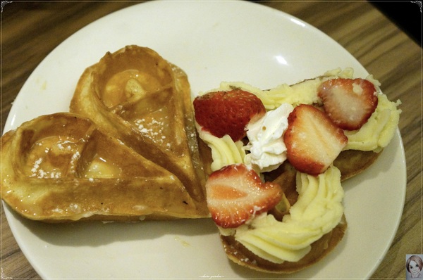 Eat Eat 意義Bistro：[試吃]台北捷運忠孝復興站Eat Eat Bistro~肥美鮮蝦&厚實干貝的美味義大利麵