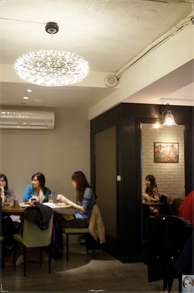 Eat Eat 意義Bistro：[試吃]台北捷運忠孝復興站Eat Eat Bistro~肥美鮮蝦&厚實干貝的美味義大利麵