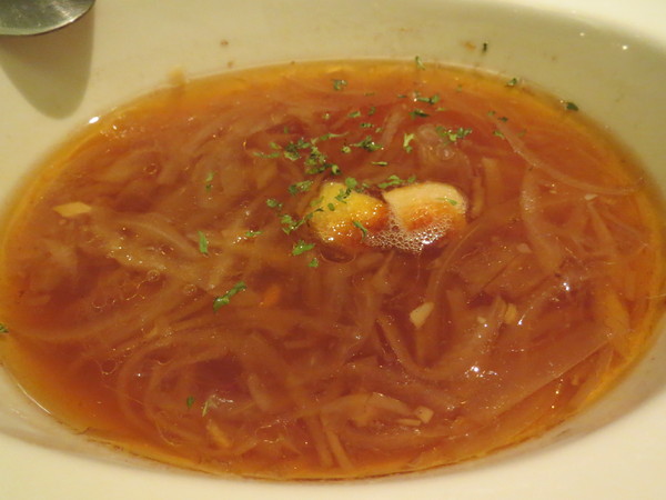 Eat Eat 意義Bistro：【口碑券NO.59】甜點有加分，但還是吃氣氛居多的＂Eat Eat 意義Bistro＂食記